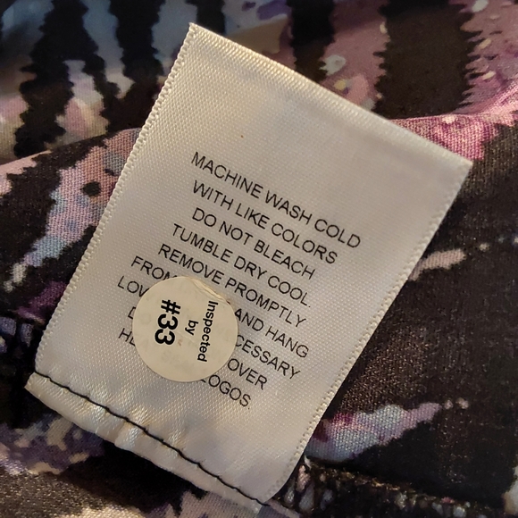 🌺 NWT Strictly Scrubs Long Sleeve Scrub Top - Picture 10 of 10